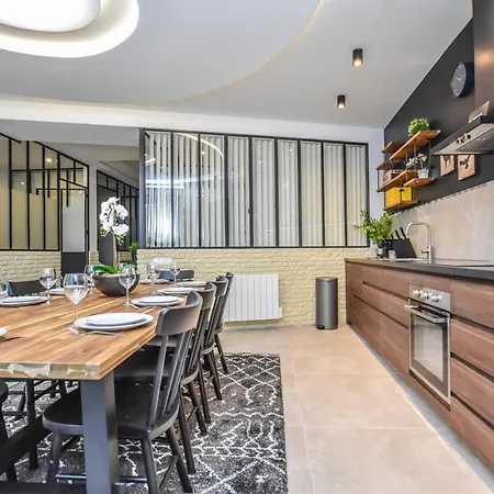 Daire Spacious - 4br-10p - Butte-aux-cailles *